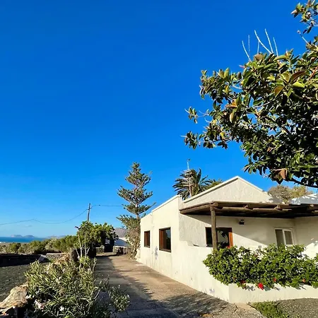 Casa Famara Teguise (Lanzarote)