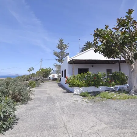Casa Famara *