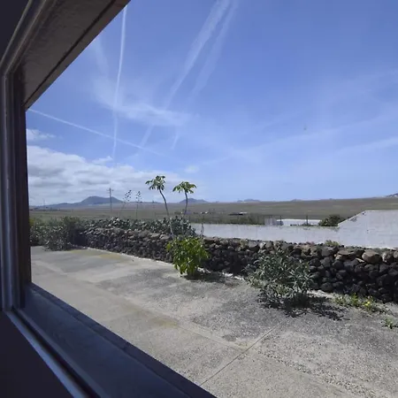 Casa Famara Тегисе