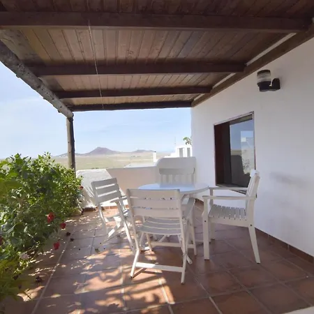 Casa Famara *